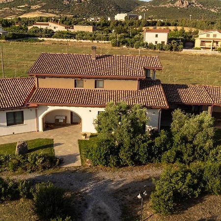 Agriturismo Sa Scalitta Carbonia Exterior foto
